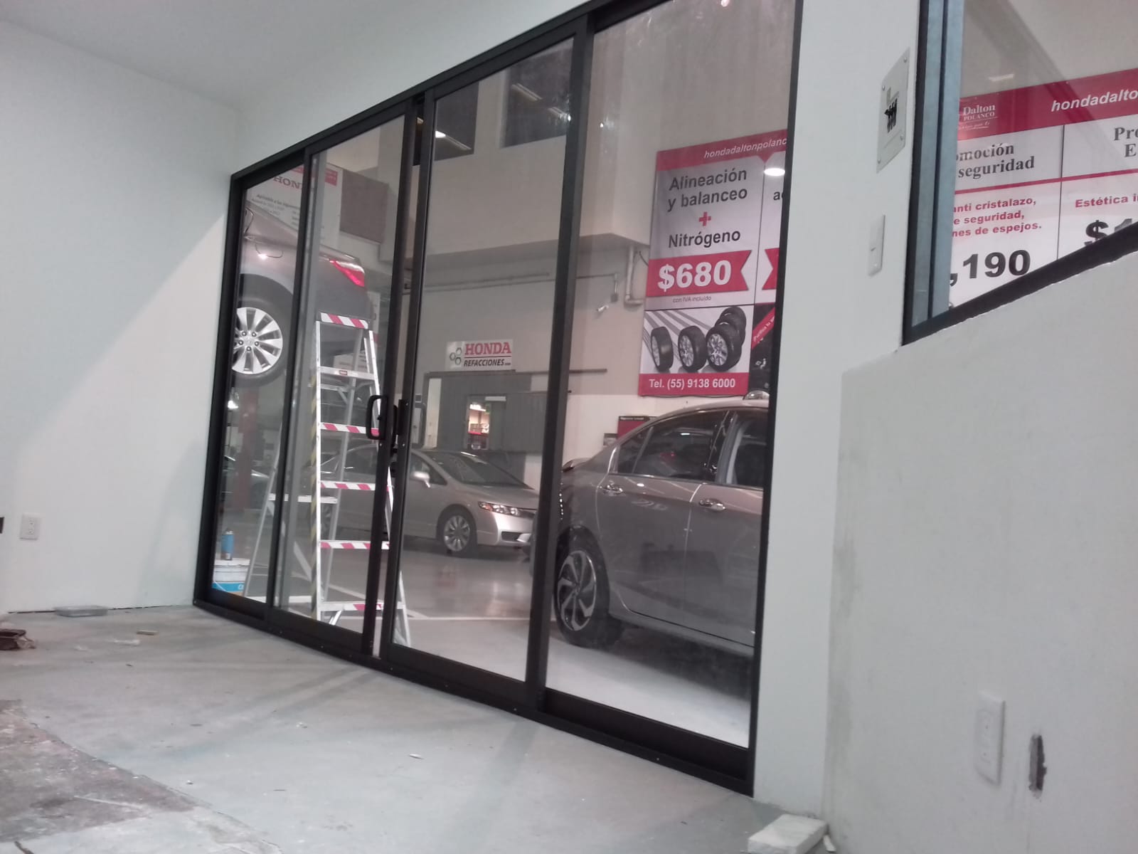 Fotografía adicional de Canceles de Baño y Comerciales
