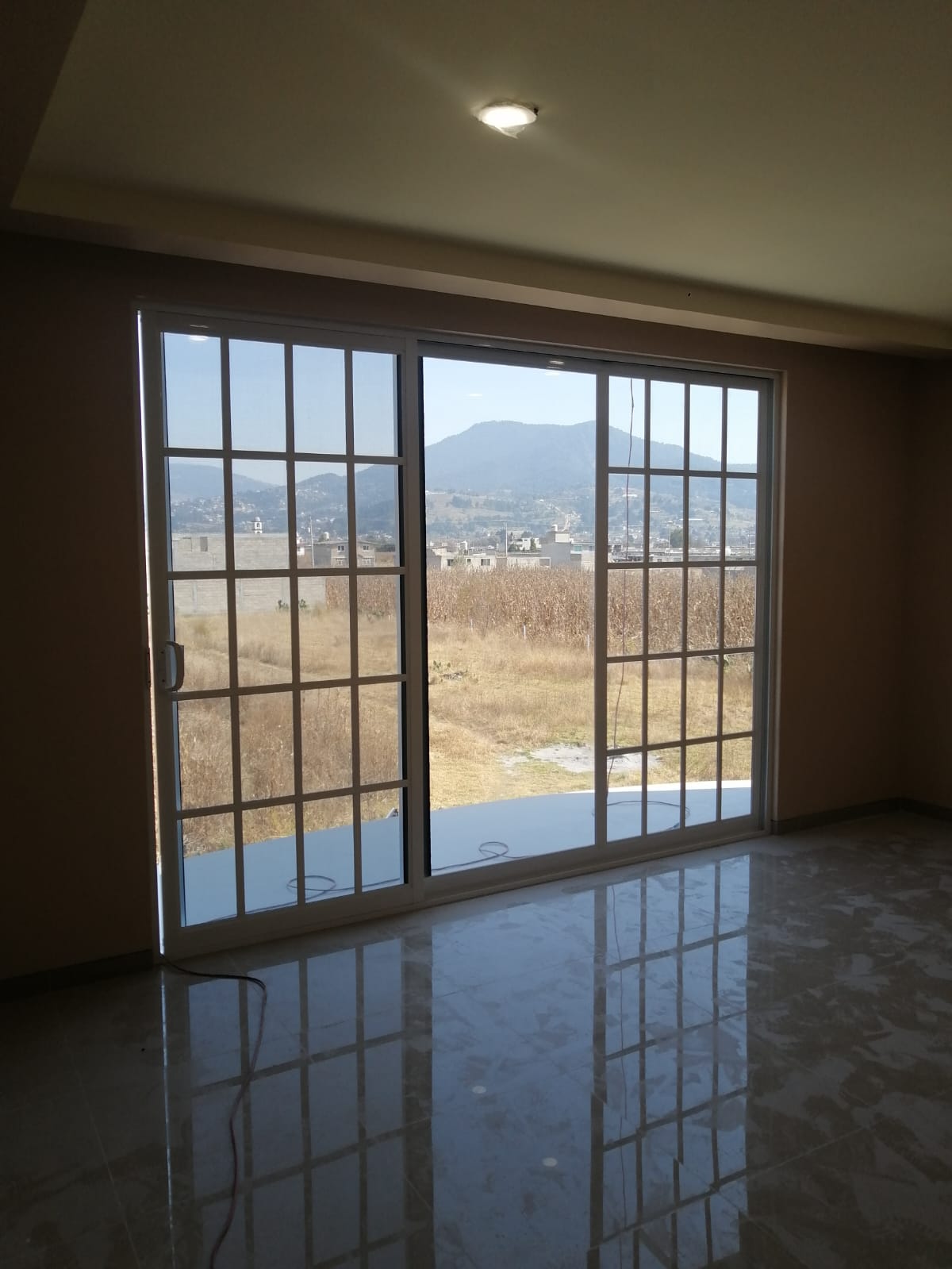 Fotografía adicional de Puertas de Aluminio y Cristal