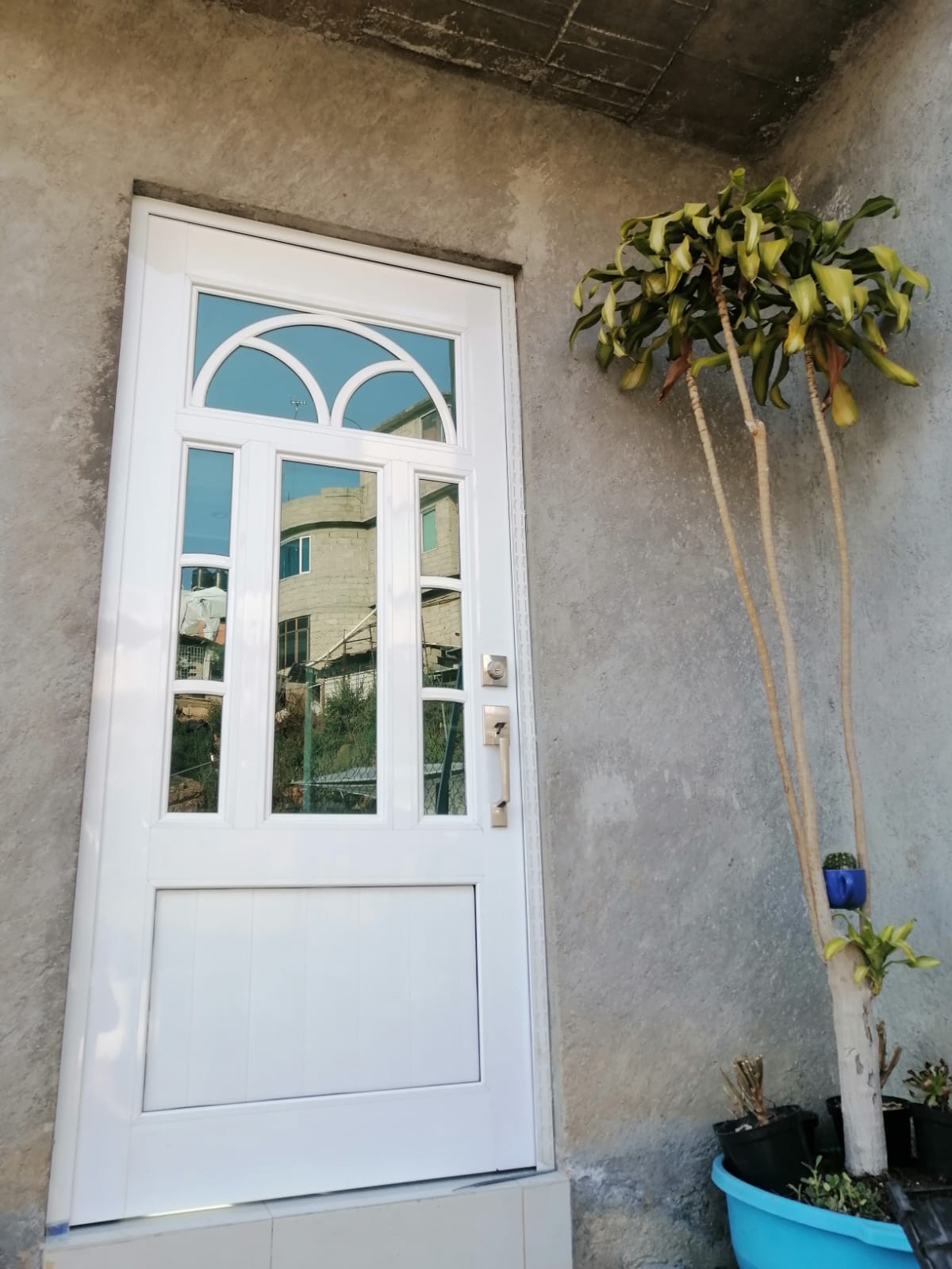 Fotografía adicional de Puertas de Aluminio y Cristal