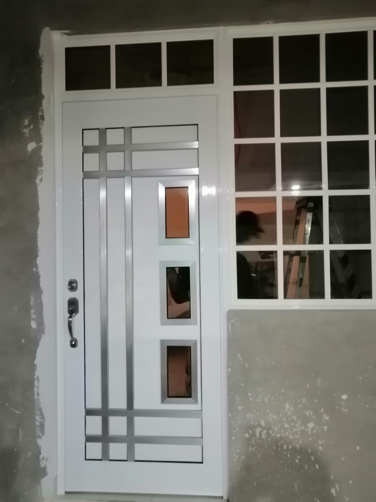 Fotografía adicional de Puertas de Aluminio y Cristal