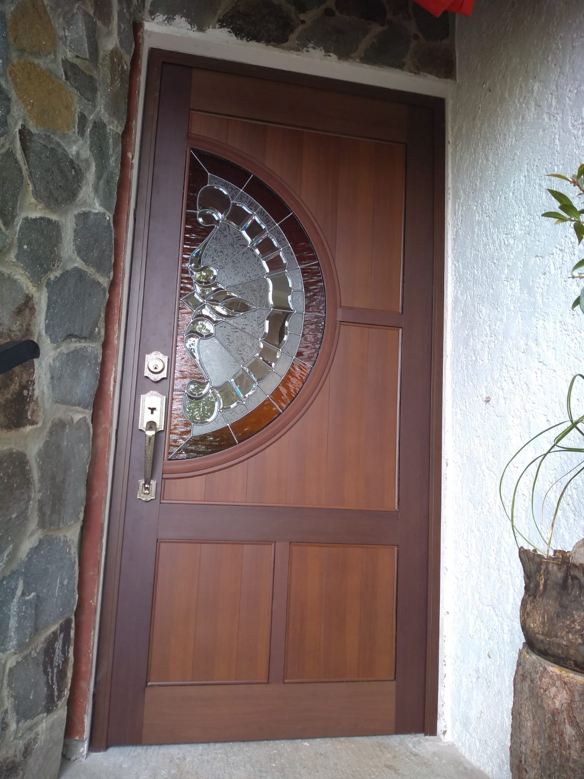 Fotografía adicional de Puertas de Aluminio y Cristal
