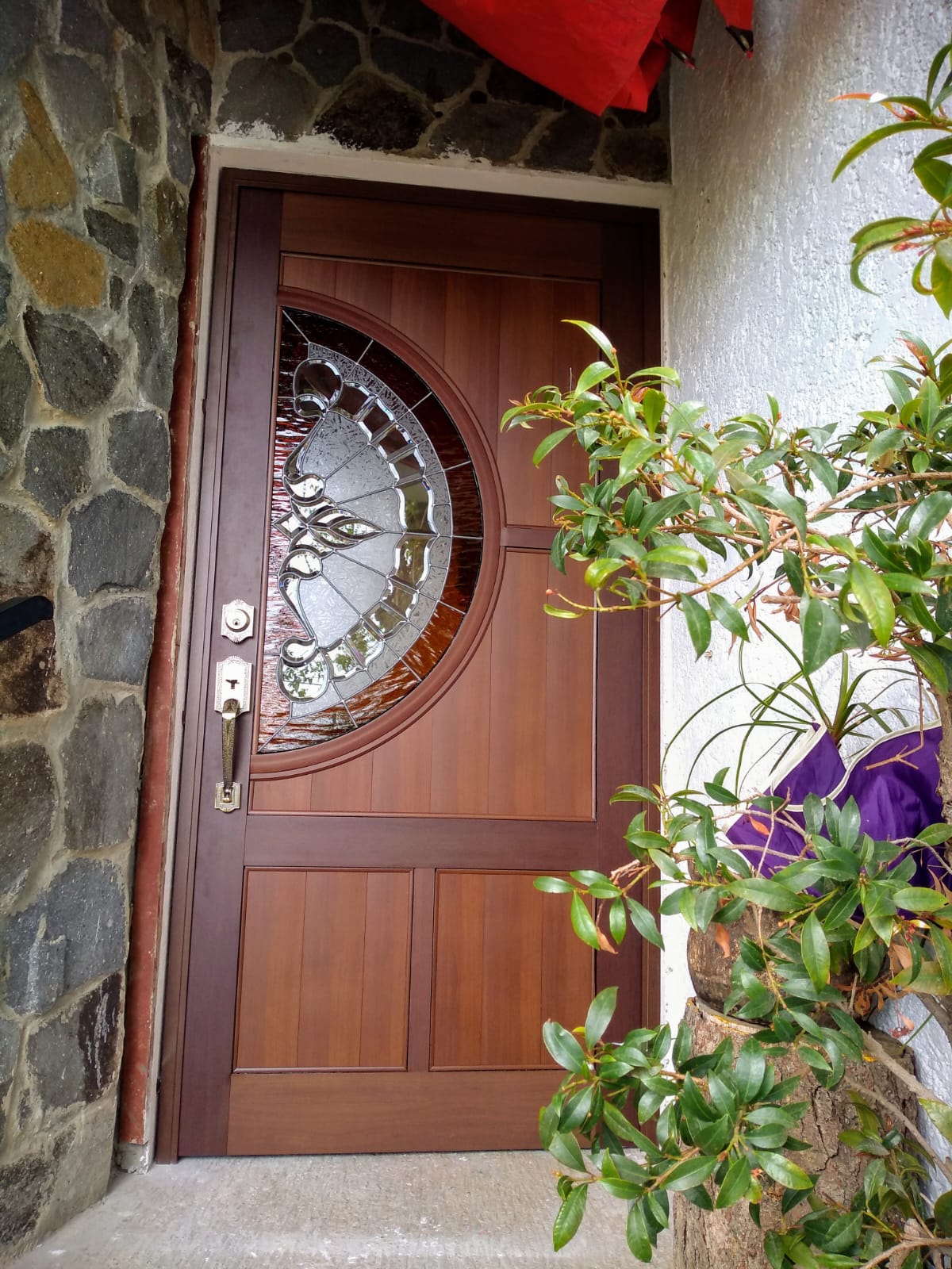 Fotografía adicional de Puertas de Aluminio y Cristal