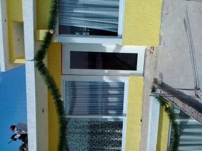 Fotografía adicional de Puertas de Aluminio y Cristal