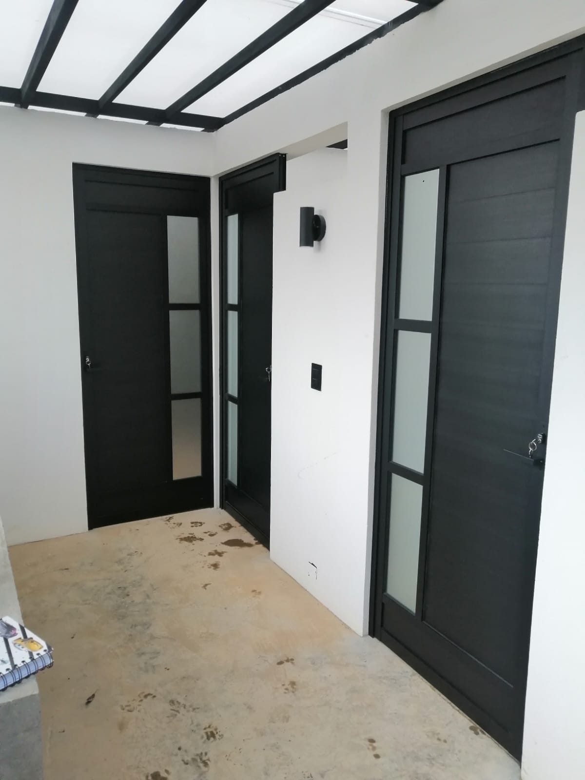 Fotografía adicional de Puertas de Aluminio y Cristal